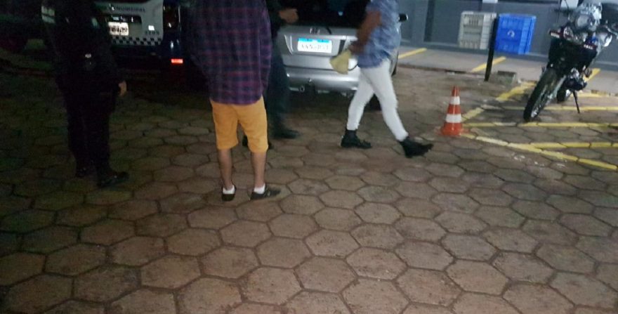 Homem é detido pela GM após furar Blitz no Centro; outro rapaz foi detido por embriaguez