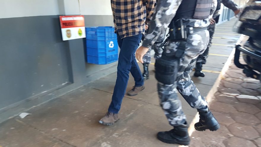 Homem é acordado pela Transitar, desacata agentes, recusa-se a assinar termo e vai para a 15ª SDP