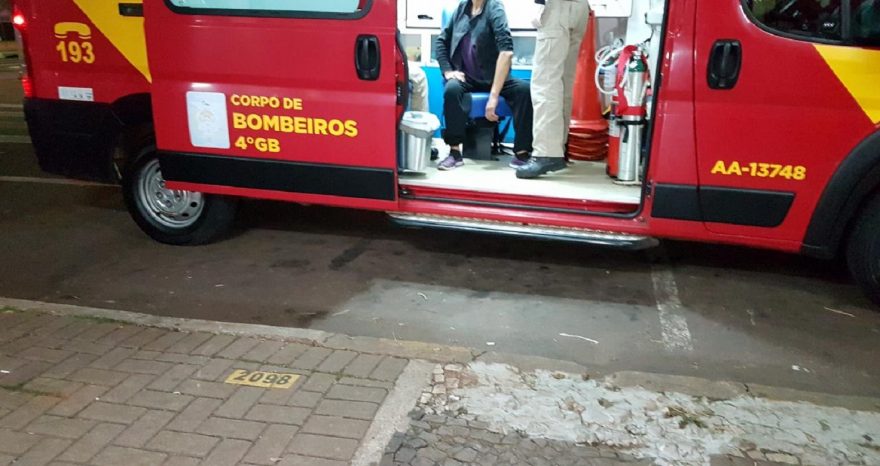 Mulher sofre fratura em punho e ombro após queda no Centro