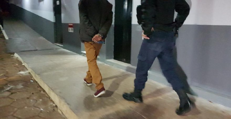 Homem com mandado de prisão por receptação é detido pela GM nas proximidades da Rodoviária