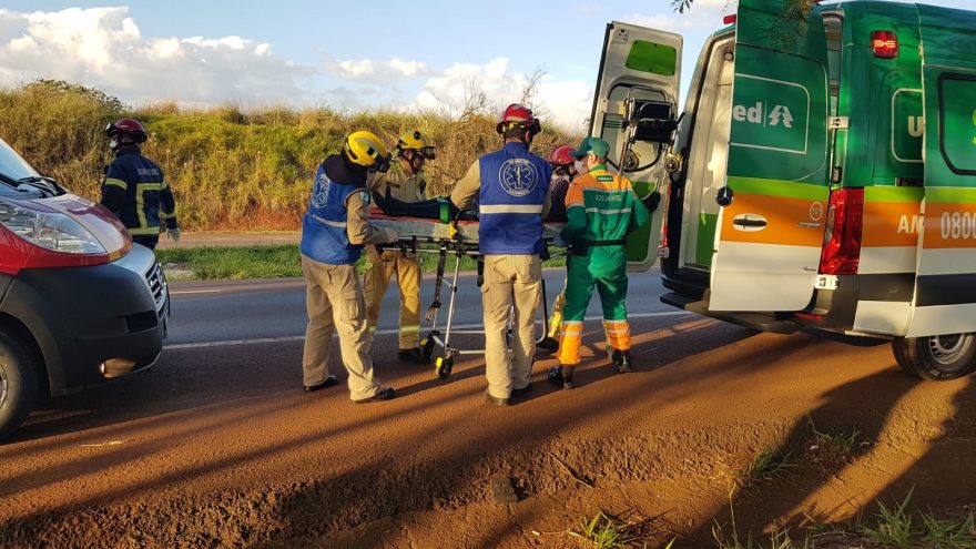 Quatro ficam feridos em grave acidente na BR-467