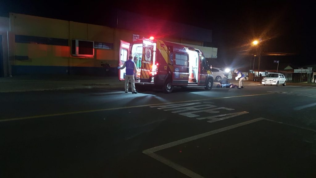 Mulher fica ferida após colisão entre motos na Av. Papagaios, em Cascavel