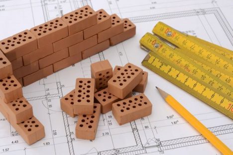 Moradora de edifício de Cascavel terá que demolir “puxadinho” construído em área comum; entenda
