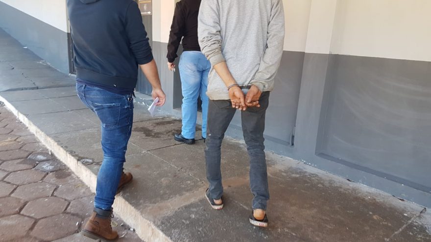 Polícia Militar detém homem que era procurado pela Justiça pelo crime de tráfico