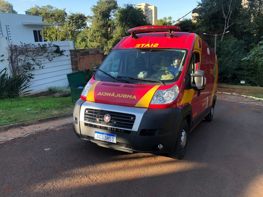 Homem de 60 anos sofre queda na Rua Sete de Setembro e é socorrido pelo Siate