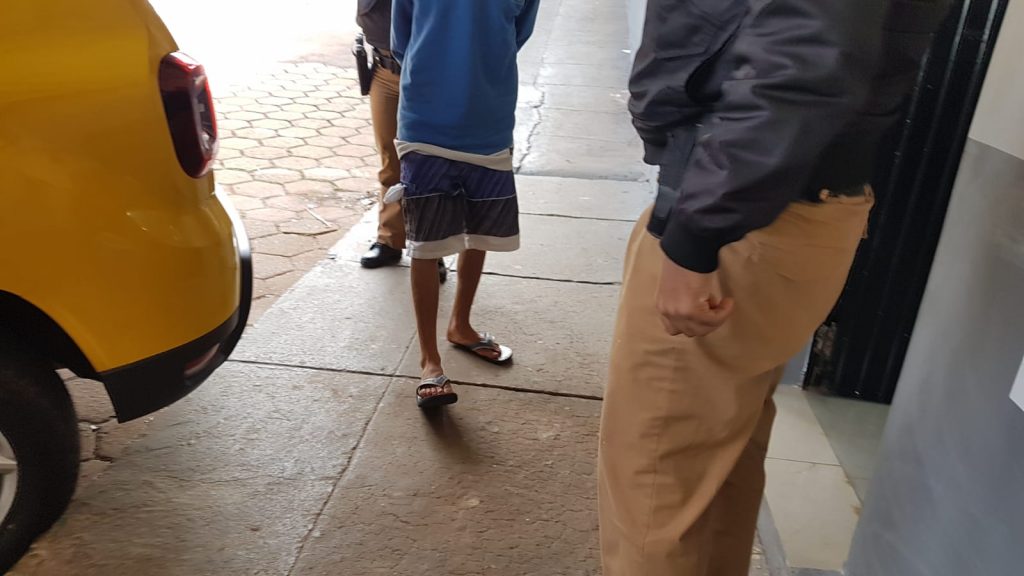 Em rápida ação policial, mais um rapaz é detido e outro celular recuperado pela PM