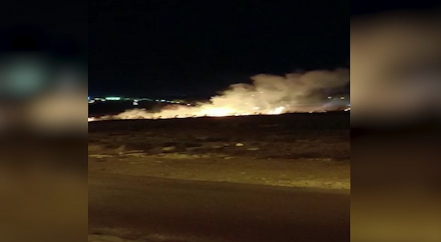 Veja imagens do incêndio em vegetação no Periolo antes da chegada dos Bombeiros