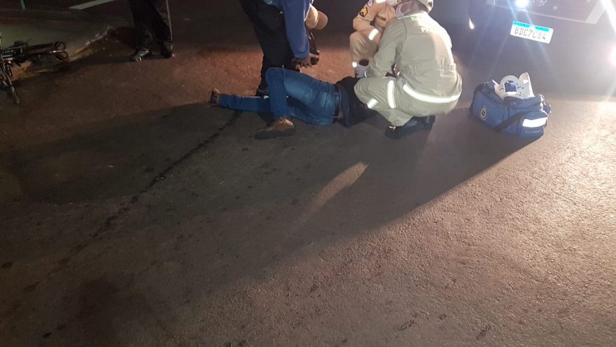 Condutor de patinete elétrico fica ferido ao ser atropelado por carro, no Pioneiros Catarinenses