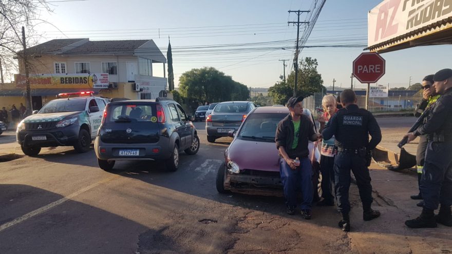 Confusão em acidente mobiliza Guarda Municipal no Floresta