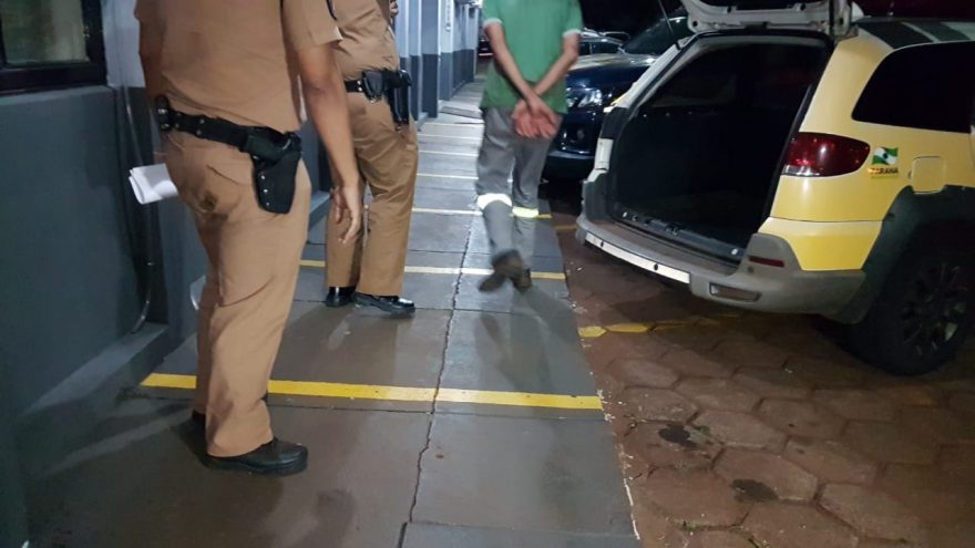 Homem de 57 anos detido por embriaguez ao volante é levado para a 15ª SDP