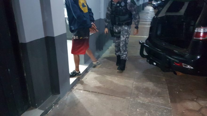 Pelotão de Choque prende suspeito de tentativa de furto na Rua Paraguai