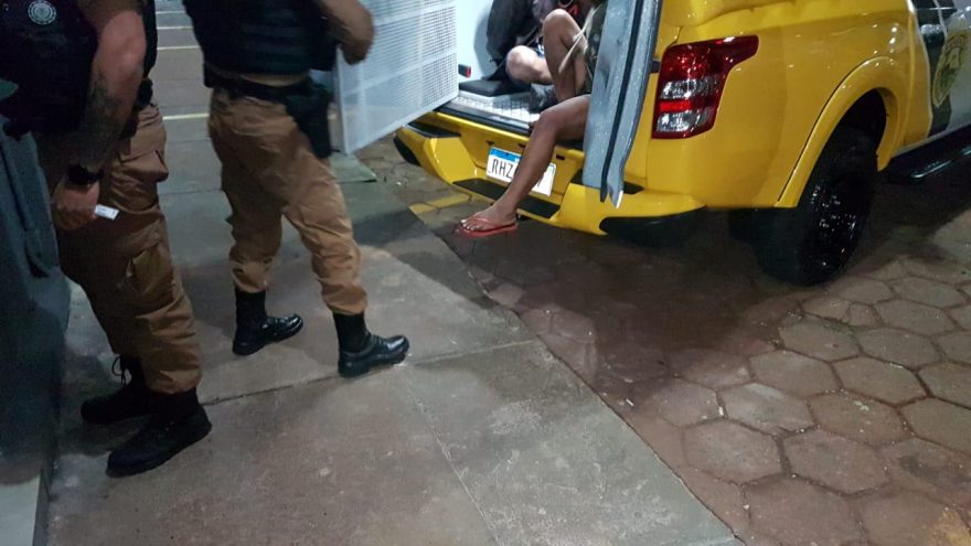 Sorteados! Três são presos com drogas e “inauguram” o camburão humanizado da Cavalaria de Cascavel
