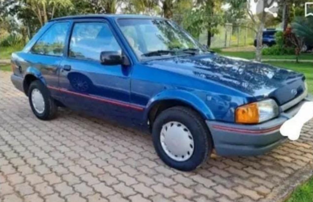 Veículo Escort é furtado no Cancelli, dono pede ajuda para encontrá-lo