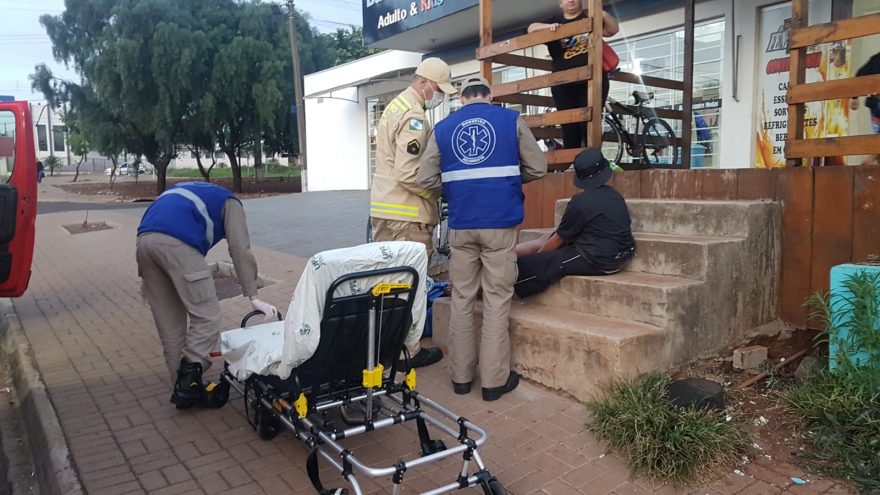 Adolescente fica ferido em acidente na Rua Itália