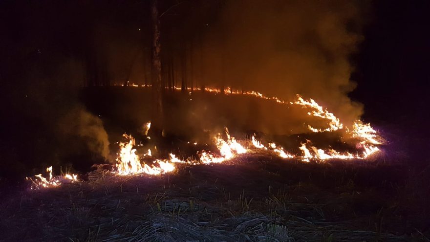 Corpo de Bombeiros é acionado para apagar incêndio no Claudete