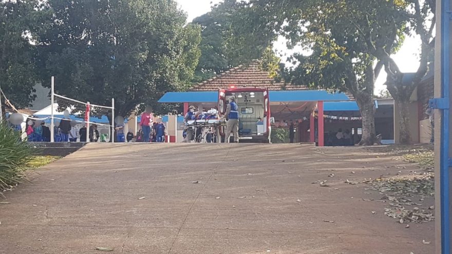 Durante atividade física, jovem fica ferida no Colégio Estadual Costa e Silva
