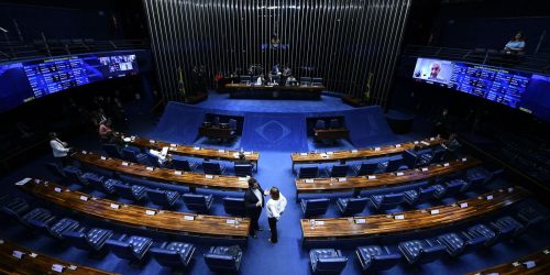 Senado aprova crédito consignado para beneficiário do Auxílio Brasil Imagem referente a Senado aprova crédito consignado para beneficiário do Auxílio Brasil