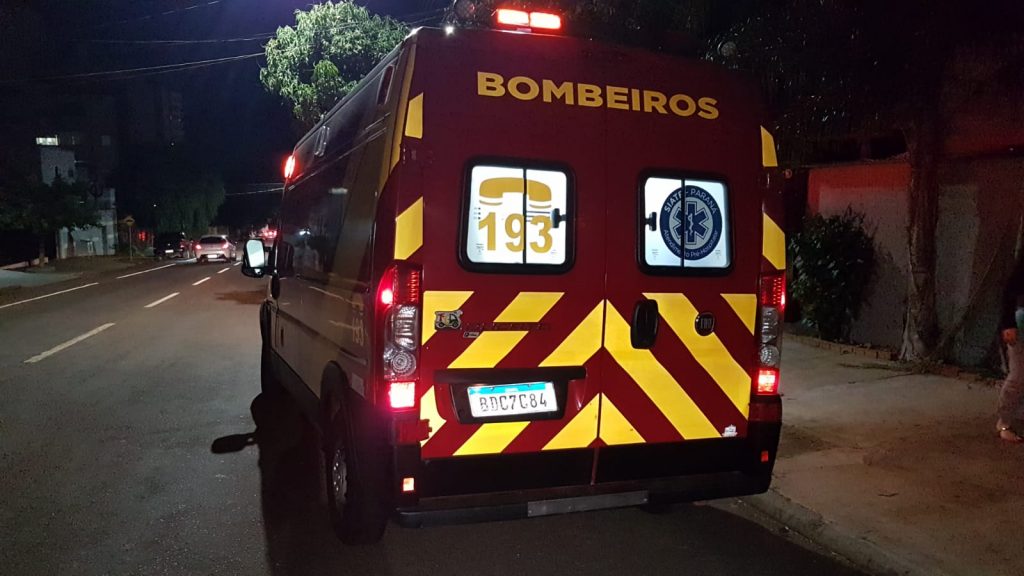 Jovem cai de bicicleta e fica ferida no Neva
