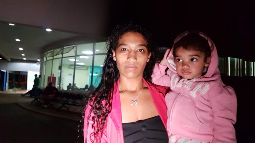 “Tem poucas crianças, e até agora não deram conta de atender as vinte crianças” relata mãe de paciente da UPA Veneza