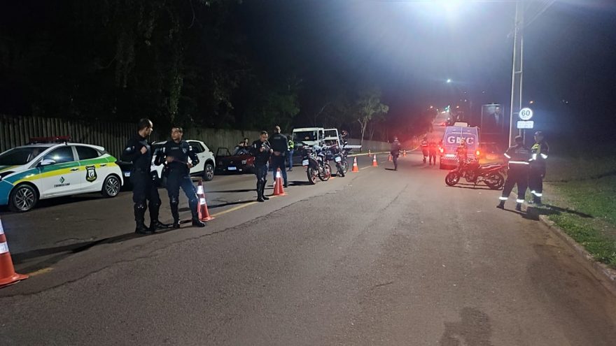 Transitar e Guarda Municipal realizam operação de trânsito na Rua Manaus