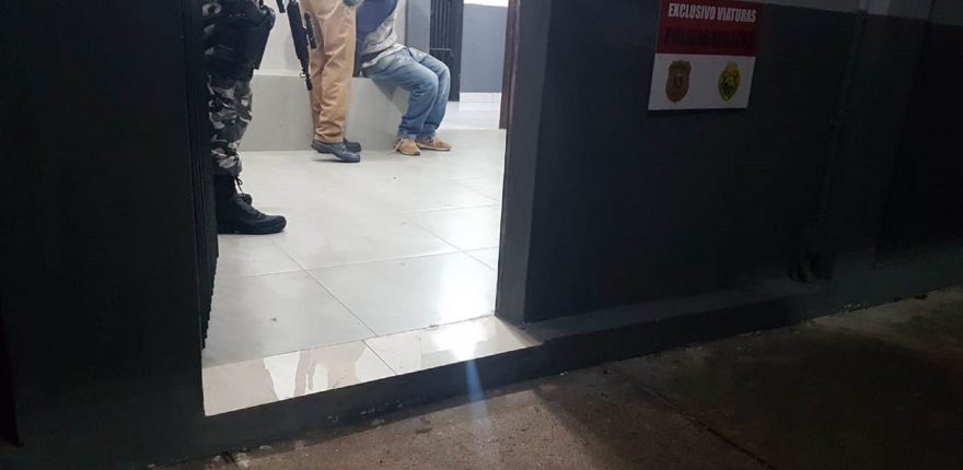 Suspeito de praticar dois furtos na mesma noite é detido pela Polícia Militar