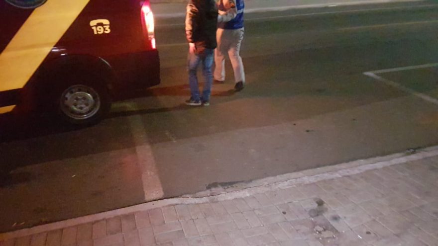 Homem leva facada na testa e precisa de atendimento do Siate no Interlagos