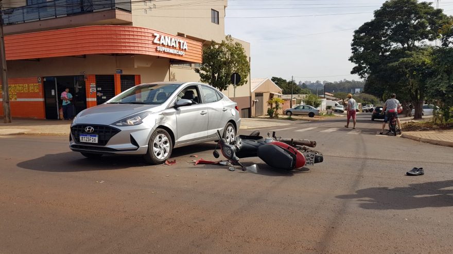 Motociclista fica ferida em acidente de trânsito no Bairro Cascavel Velho