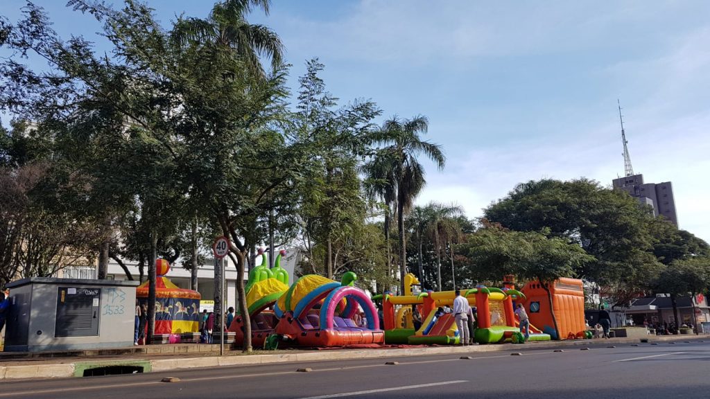 Calçadão fechado leva diversão para as famílias cascavelenses em mais um domingo