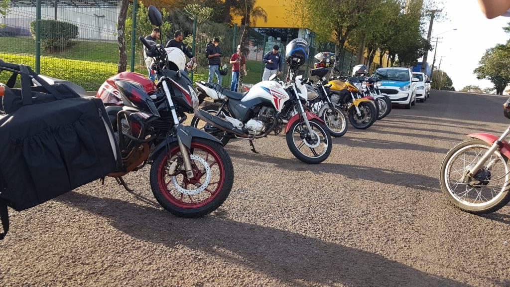 Motoboys fazem homenagem para Cristiane Teixeira em forma de protesto