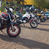 Imagem referente a Motoboys fazem homenagem para Cristiane Teixeira em forma de protesto
