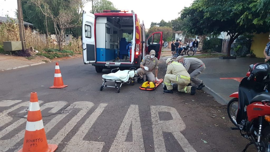 Homem sofre fratura após desviar de buraco e cair de motocicleta no Santos Dumont