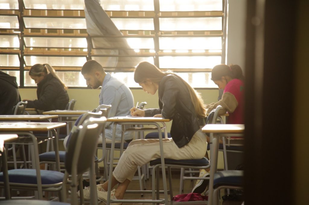 Mais de 11,3 mil vestibulandos realizaram a prova da Unioeste
