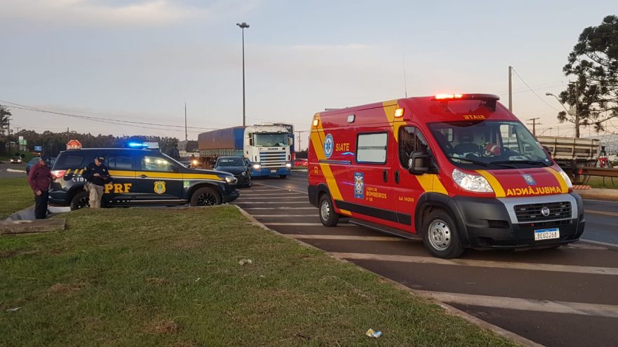Idosa fica ferida em colisão na BR-277