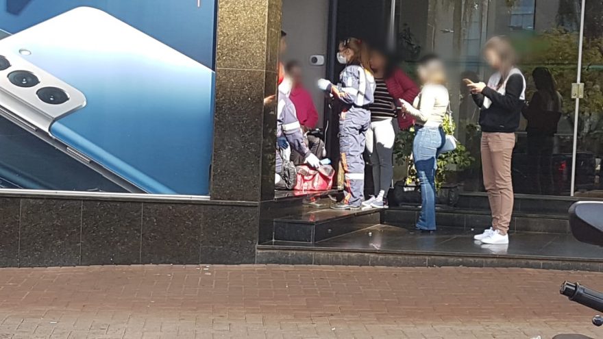 Desesperada após sofrer tentativa de assalto, mulher é socorrida no Centro