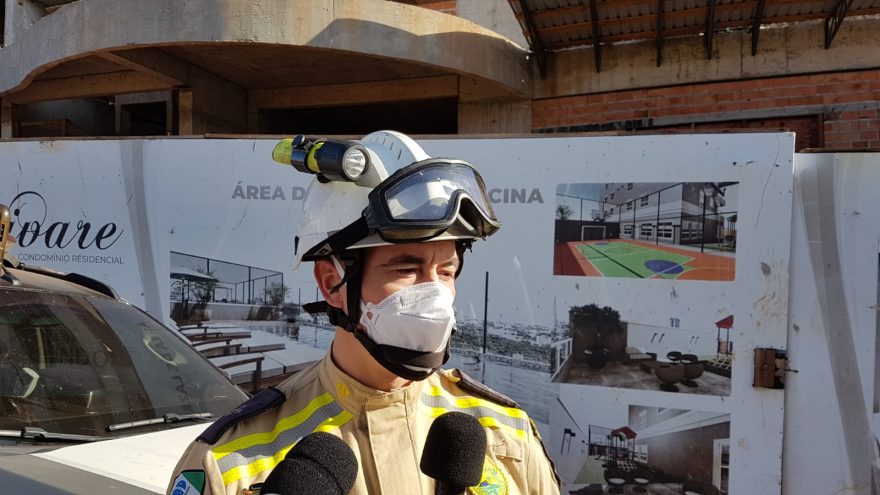 Segundo Corpo de Bombeiros, trabalhador estava de cadeirinha e caiu de 20 metros de altura