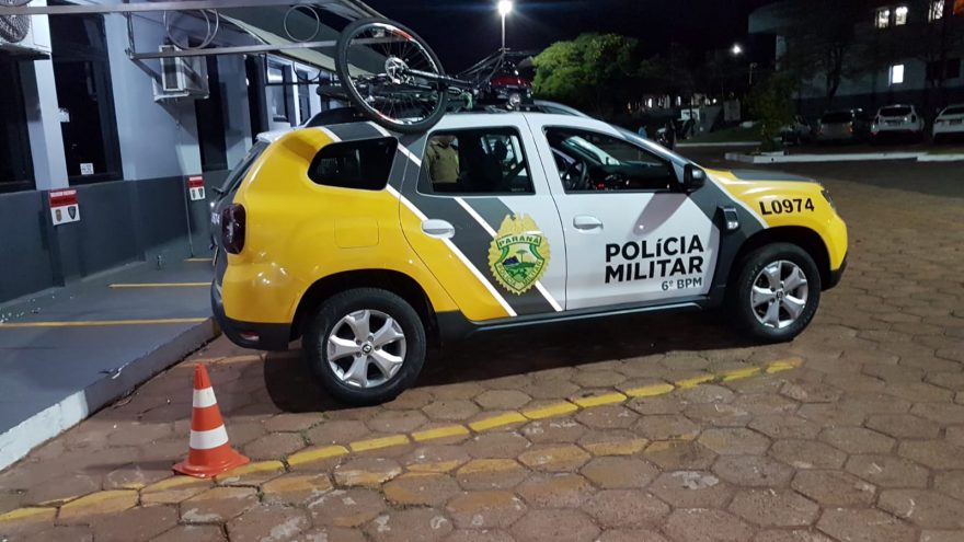 Bicicleta furtada é recuperada pela Polícia Militar e dois indivíduos são detidos