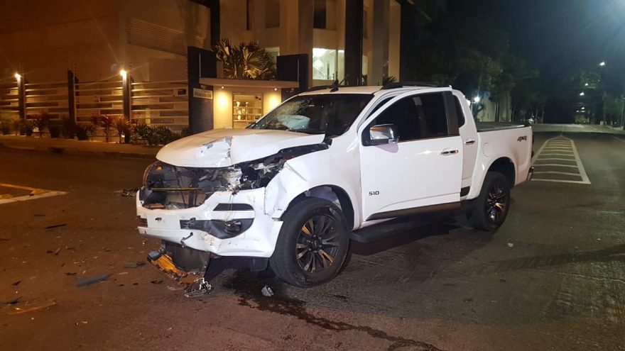 Amarok e S-10 se envolvem em acidente no centro de Cascavel