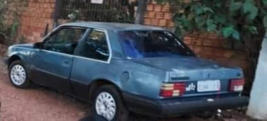 Internauta pede ajuda para localizar Monza com placas ABI-8832, furtado perto do HUOP Internauta pede ajuda para localizar Monza com placas ABI-8832, furtado perto do HUOP
