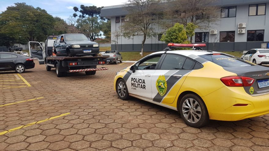 Fiat Uno com alerta de furto é recuperado pela Polícia Militar no Tarumã