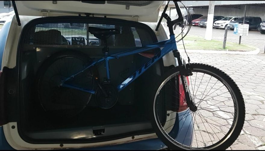 Ao ver Guarda Municipal, homem abandona bicicleta e foge a pé