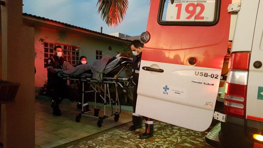 Mulher de 60 anos é socorrida pelo Samu em residência na Vila Tolentino