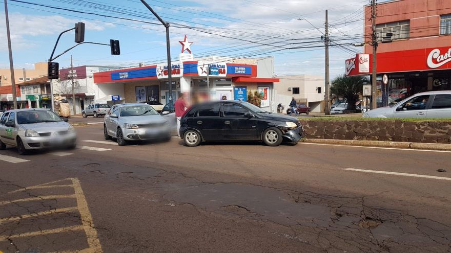 Acidente de trânsito é registrado da Av. Carlos Gomes