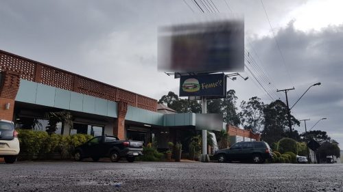 Ladrões realizam assalto em churrascaria às margens da BR-277 Imagem referente a Ladrões realizam assalto em churrascaria às margens da BR-277