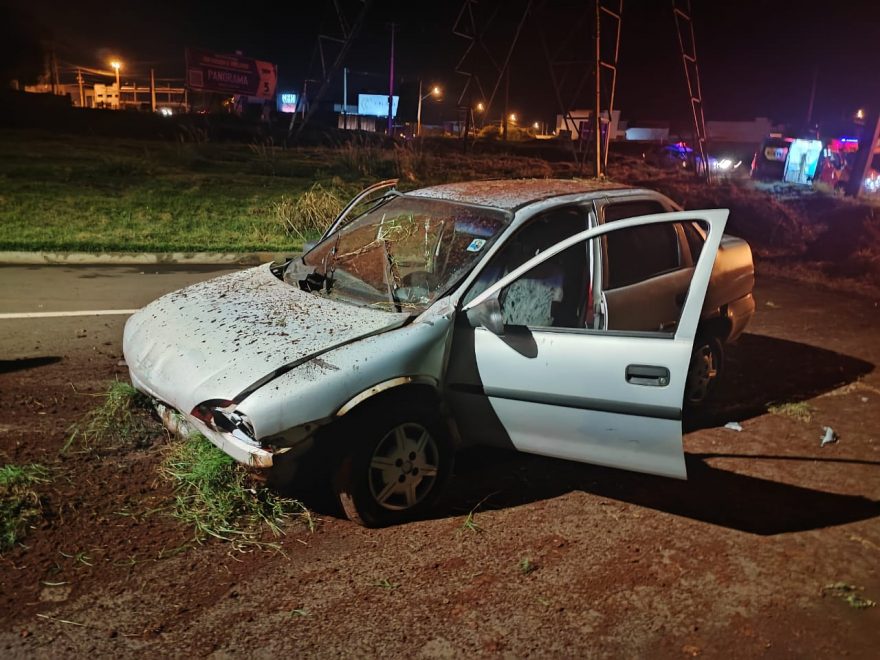 Após ser roubado a mão armada, carro com placas de Cascavel se envolve em acidente em Toledo