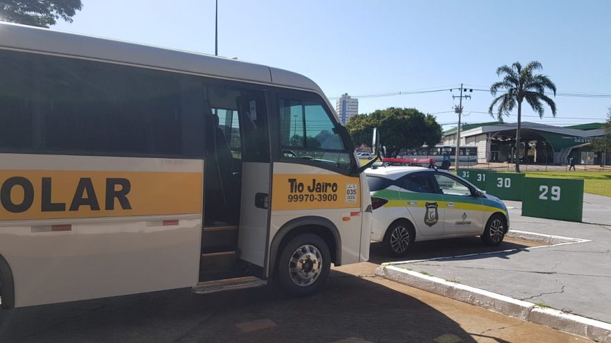 Transitar vistoria 97 veículos de transporte escolar até quinta-feira