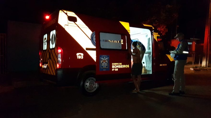Homem sofre queda com bebê no colo e socorristas são acionados