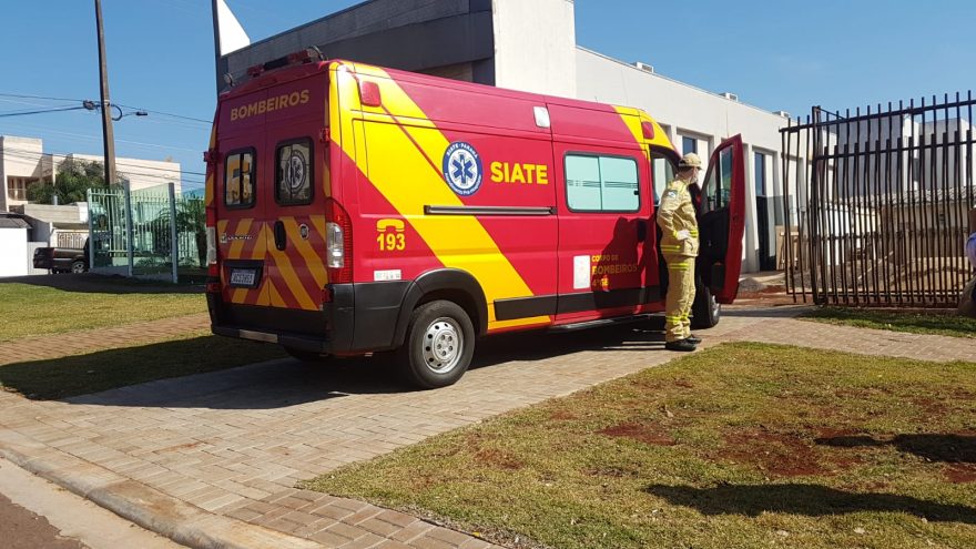 Trabalhador se fere com serra circular no Claudete