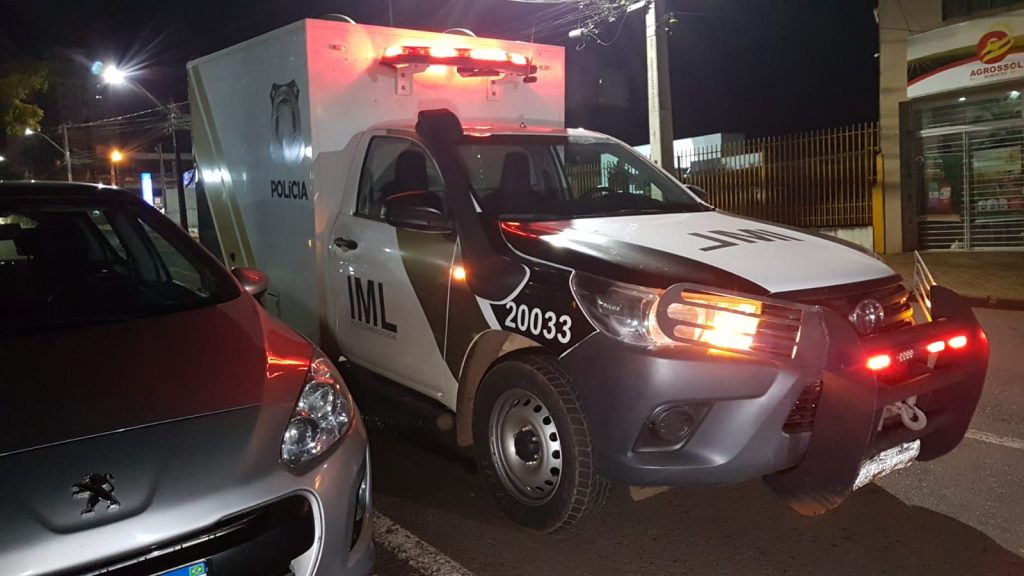 IML é acionado para recolher corpo de idosa que o filho encontrou morta no Centro