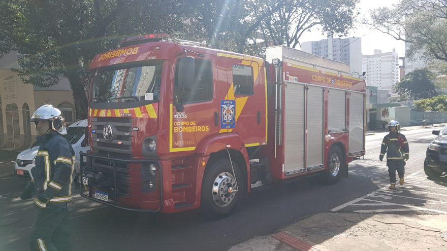 Suposto incêndio mobiliza Corpo de Bombeiros no Centro de Cascavel