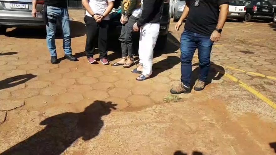 Policiais da Delegacia de Homicídios de Cascavel prendem foragidos em Santa Catarina